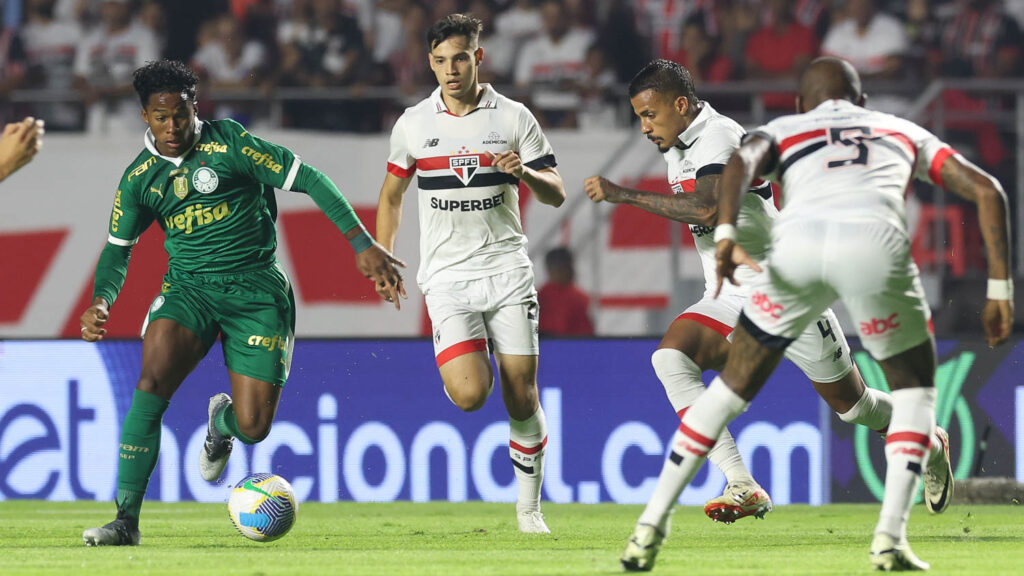 Onde assistir Vitória x São Paulo ao vivo - Campeonato Brasileiro neste domingo (05/05/2024). Foto: Cesar Greco/Palmeiras