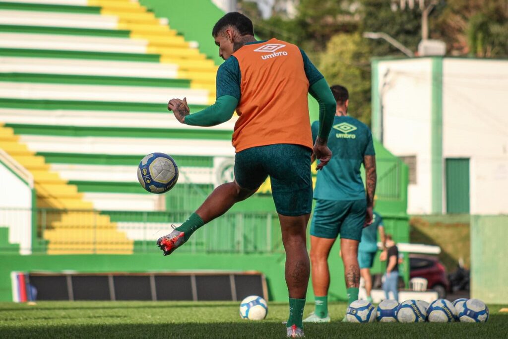 Onde assistir Goiás x Chapecoense ao vivo - Série B neste sábado (06/07/2024). Foto: ACF