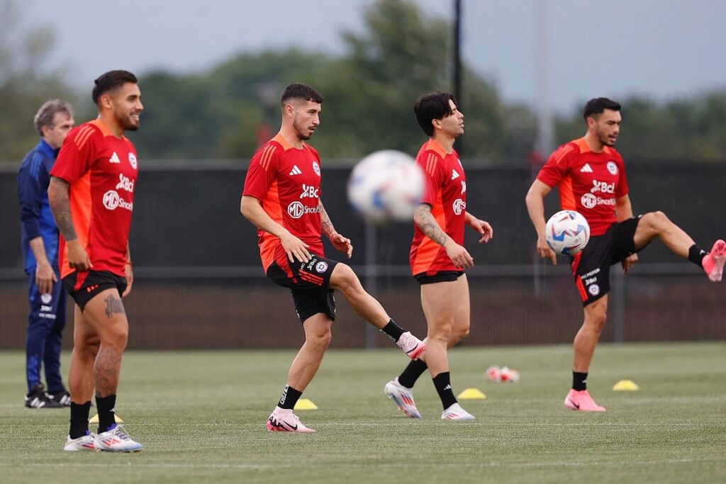 Onde assistir Argentina x Chile ao vivo - Eliminatórias nesta quinta-feira (05/09/2024). Foto: Seleção Chilena