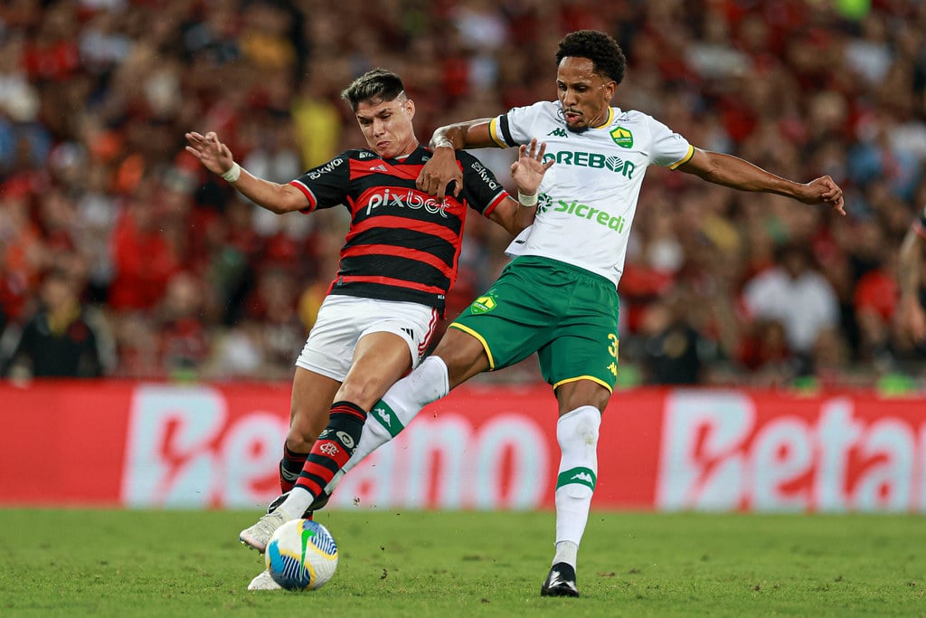 Lance do jogo entre Flamengo x Cuiabá. Foto: AssCom Dourado