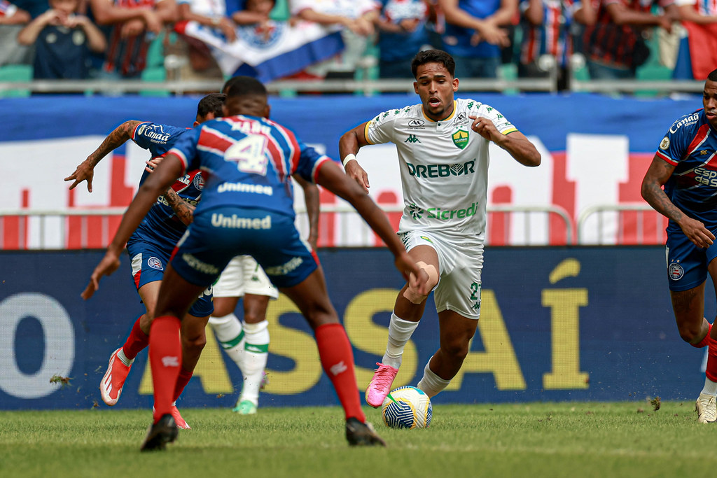 Onde assistir Fluminense x Bahia ao vivo - Brasileirão neste domingo (04/08/2024). Foto: AssCom Dourado.