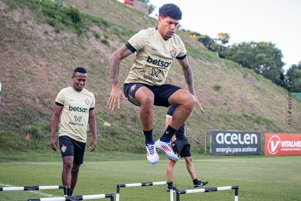 Onde assistir Internacional x Vitória ao vivo - Brasileirão neste domingo (29/09/2024). Imagem: Divulgação Vitória