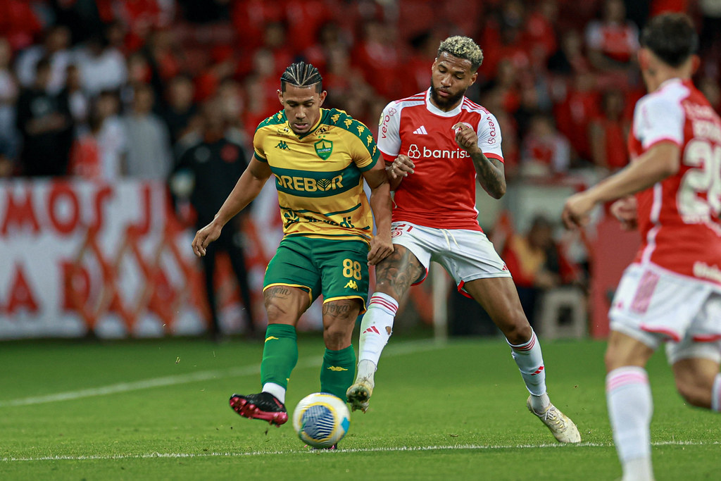 Onde assistir Corinthians x Internacional ao vivo - Brasileirão neste sábado (05/10/2024). Foto: AssCom Dourado