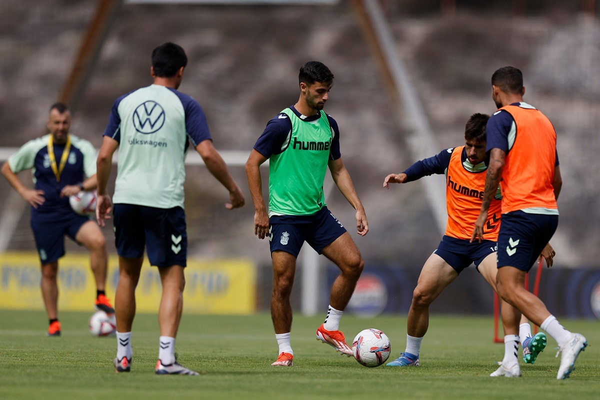 Onde assistir Valencia x Las Palmas ao vivo - La Liga nesta segunda-feira (21/10/2024). Imagem: Divulgação Las Palmas