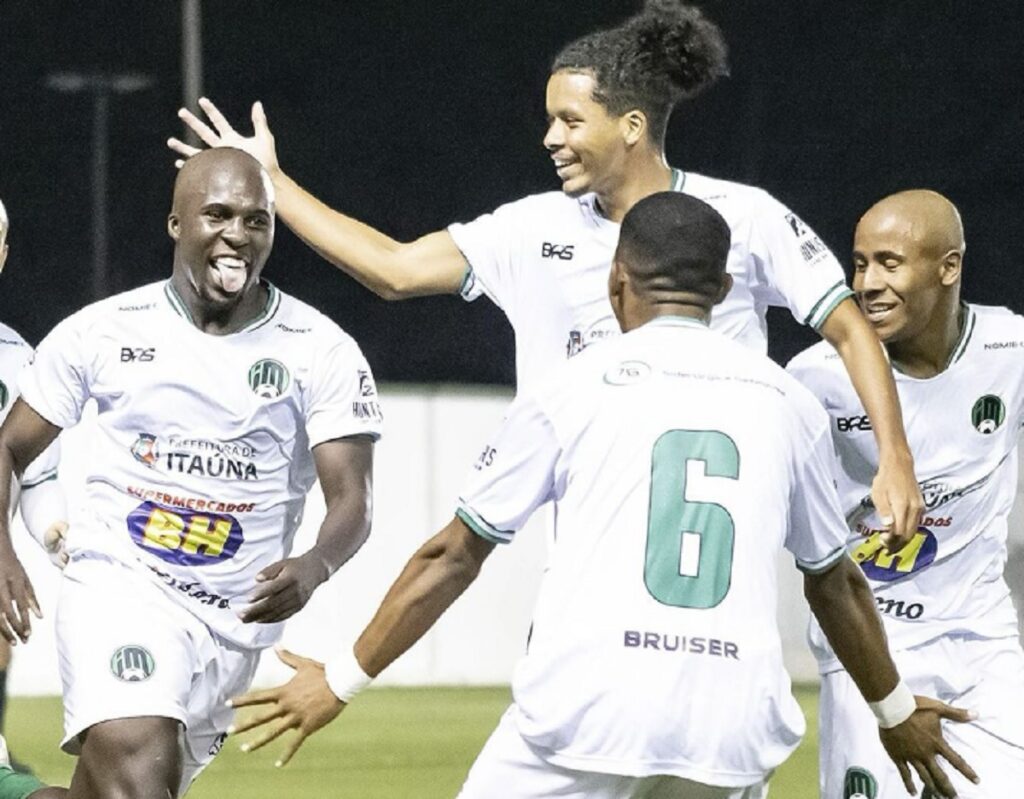 Onde assistir Poços de Caldas x Inter de Minas ao vivo - Mineiro 2ª Divisão nesta terça-feira (08/10/2024). Imagem: Gabriel Peixoto Fotos