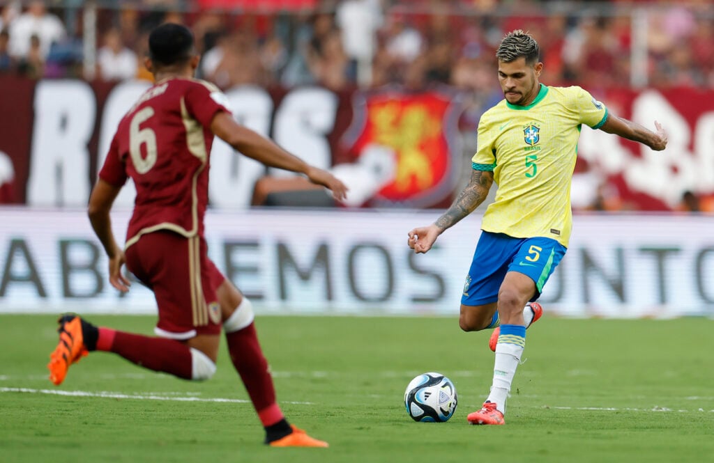 Onde assistir Chile x Venezuela ao vivo - Eliminatórias nesta terça-feira (19/11/2024). Imagem: Rafael Ribeiro/CBF