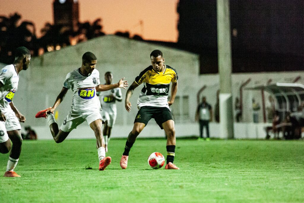 Onde assistir Mirassol x Criciúma ao vivo - Copinha nesta quarta-feira (08/01/2025). Imagem: Cleiton Ramos/Criciúma