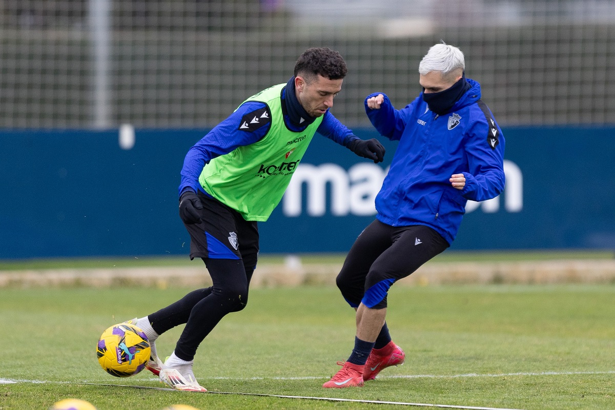 Onde assistir Mallorca x Osasuna ao vivo - La Liga nesta segunda-feira (10/02/2025). Imagem: Divulgação Osasuna