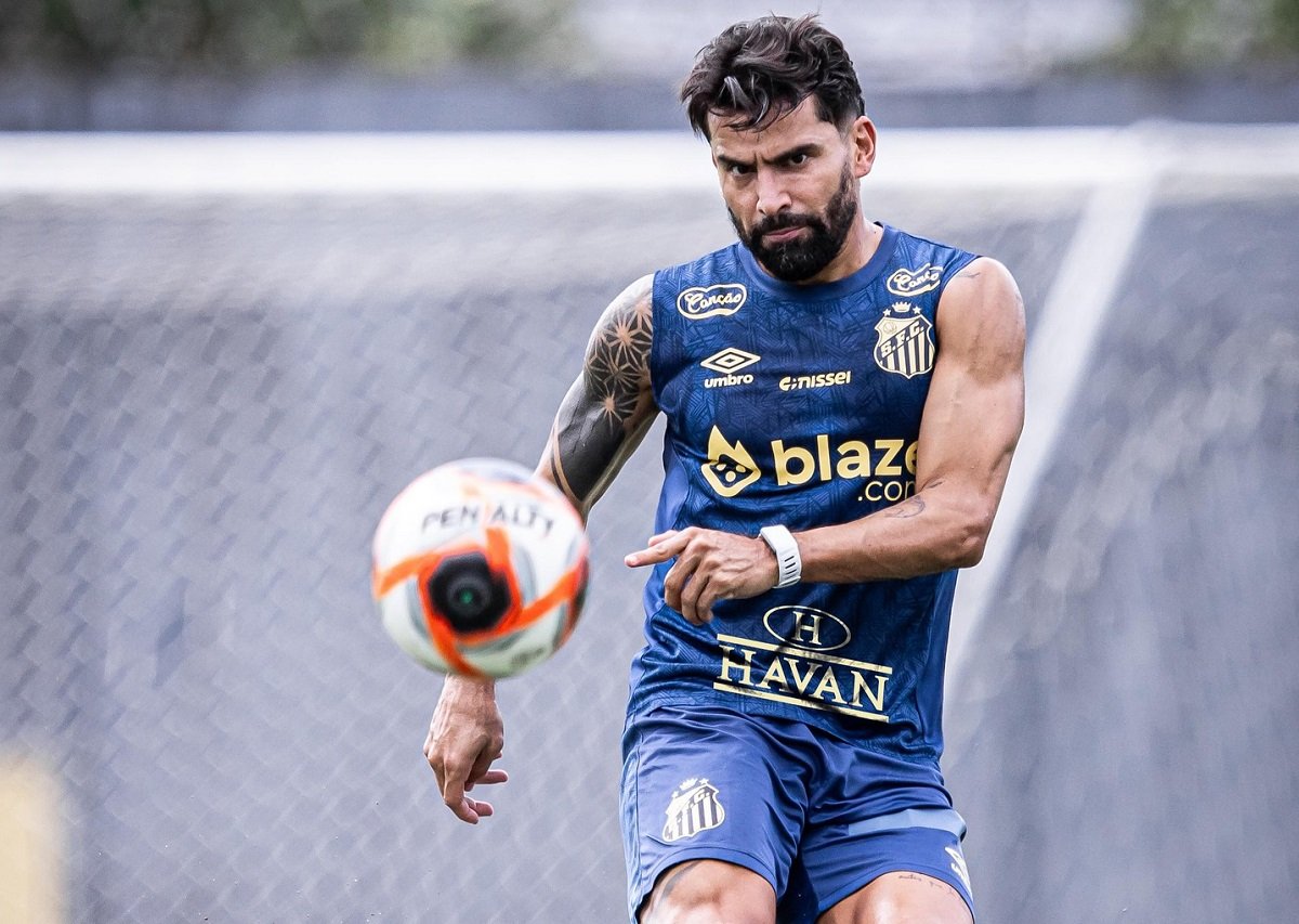 Inter de Limeira x Santos ao vivo; onde assistir neste domingo (23) pelo Paulistão,. Imagem: Raul Baretta/Santos FC