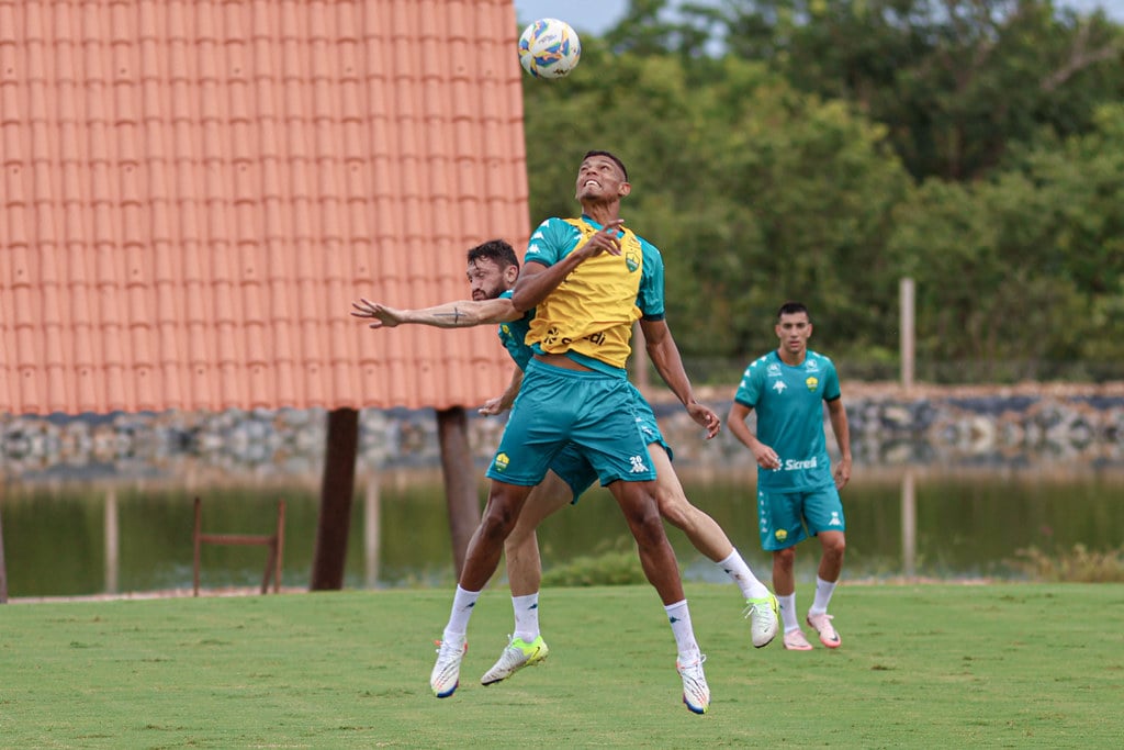 Onde assistir Academia x Cuiabá ao vivo - Mato-grossense neste domingo (02/02/2025). Imagem: AssCom Dourado