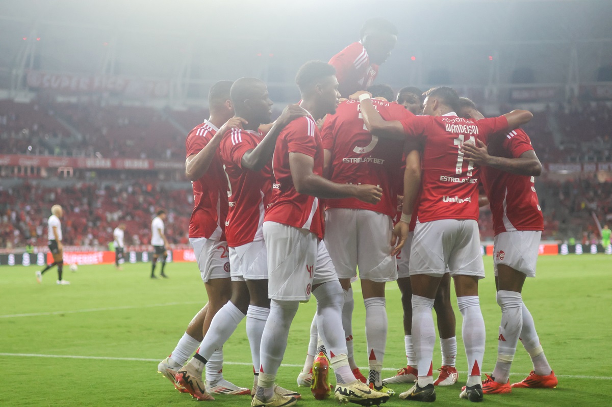 Onde assistir Grêmio x Internacional ao vivo - Gauchão neste sábado (08/02/2025). Imagem: Ricardo Duarte/SCI