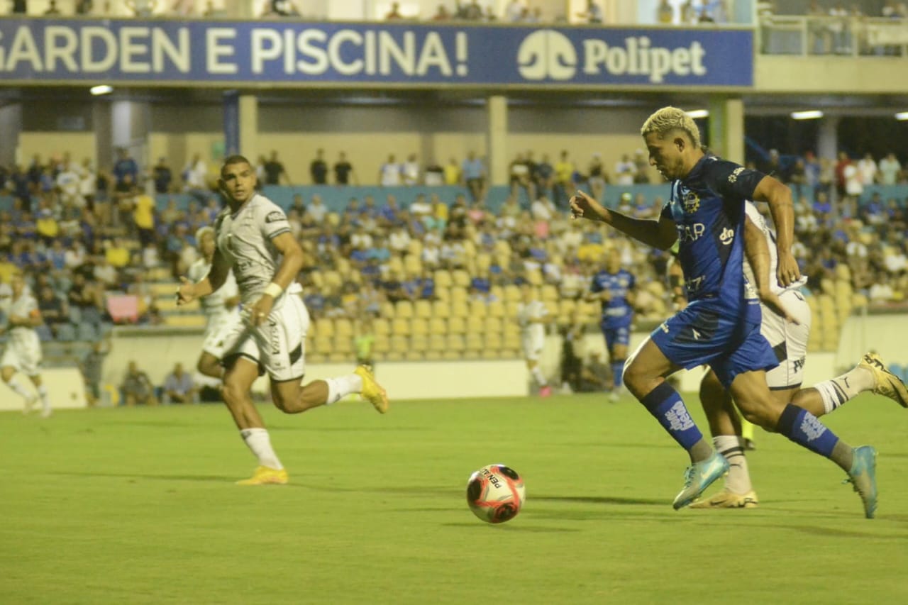 Onde assistir Juventus-SP x São José-SP ao vivo - Série A-2 neste domingo (09/02/2025). Imagem: Divulgação SJEC