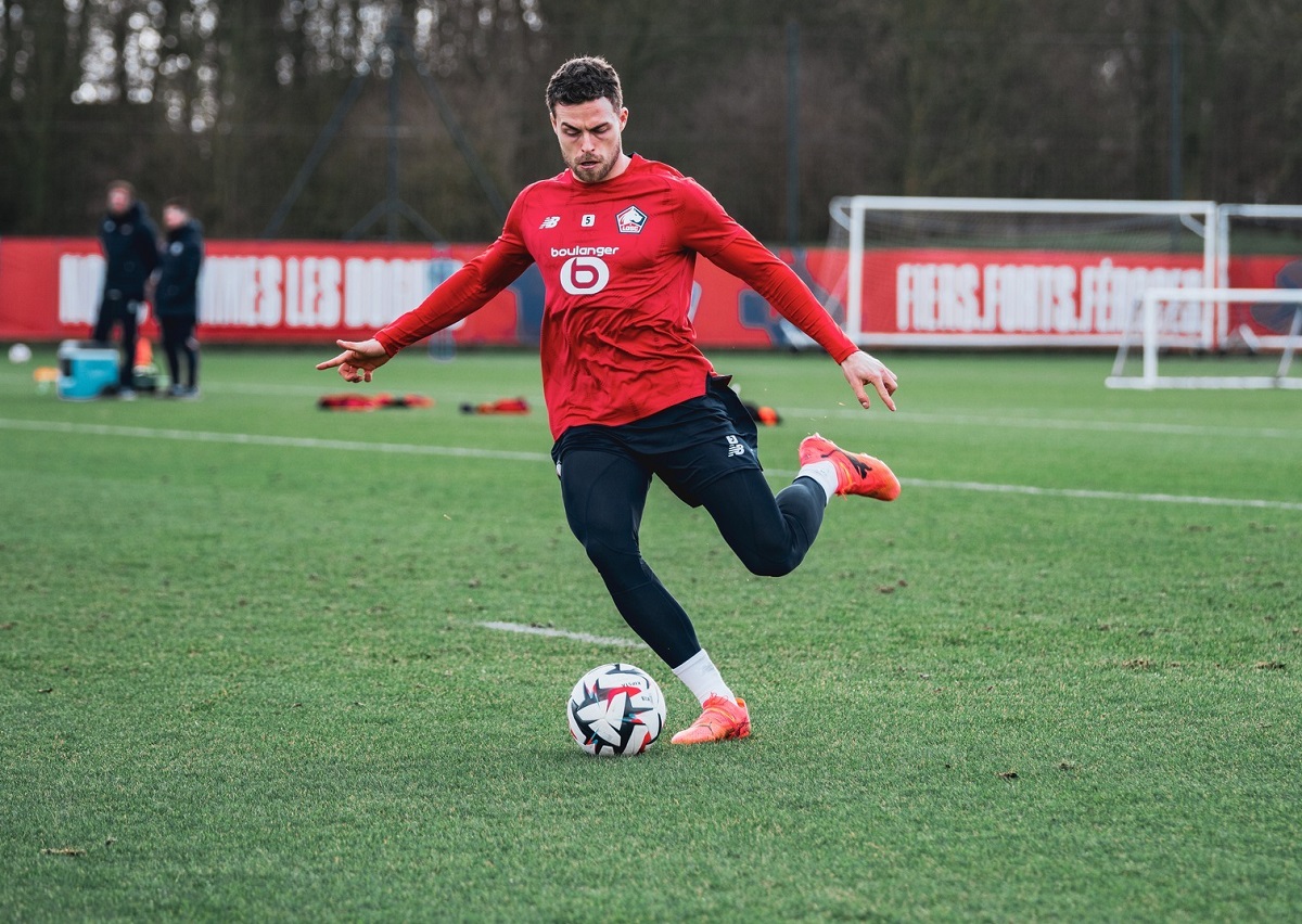 Borussia Dortmund x Lille ao vivo; onde assistir nesta terça-feira (4) pela Liga dos Campeões. Imagem: Divulgação Lille