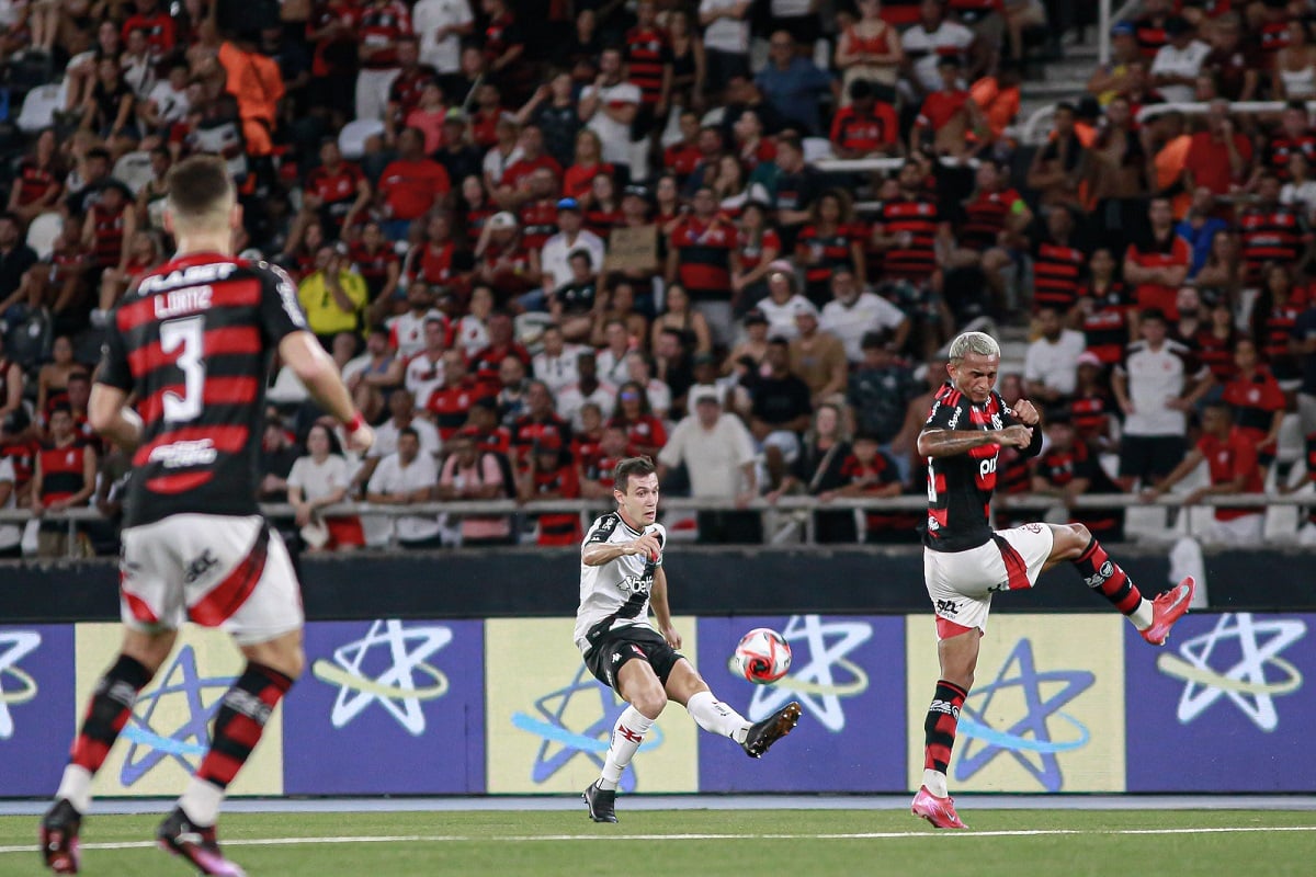 Onde assistir Flamengo x Vasco ao vivo - Campeonato Carioca neste sábado (08/03/2025). Imagem: Matheus Lima/CR Vasco