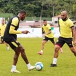 Onde assistir Brusque x Avaí ao vivo - Campeonato Brasileiro Série B nesta quarta-feira (19/06/2024). Foto: Lara Vantzen/Brusque FC