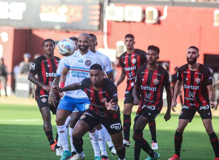 Onde assistir Bahia x Vitória ao vivo - Campeonato Baiano neste domingo (07/04/2024). Foto: Tiago Caldas/EC Bahia
