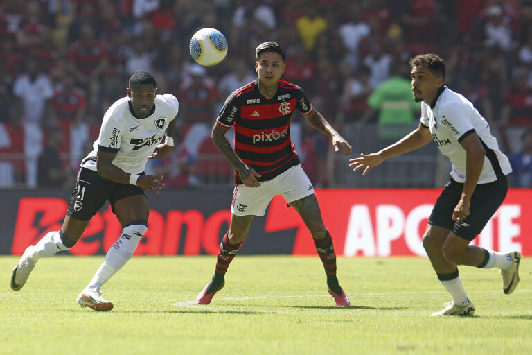 Onde assistir Flamengo x Amazonas ao vivo - Copa do Brasil nesta quarta-feira (01/05/2024). Foto: Vitor Silva/BFR