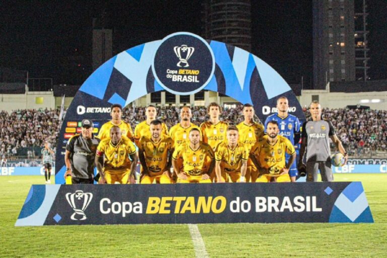 Onde assistir Amazonas x Sport ao vivo - Campeonato Brasileiro Série B neste sábado (20/04/2024). Foto: Jadison Sampaio/AMFC