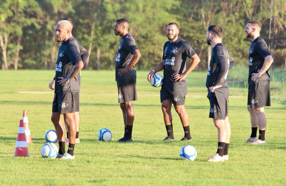 Onde assistir Brasiliense x Mixto-MT ao vivo - Campeonato Brasileiro Série D neste domingo (19/05/2024). Foto: Divulgação Mixto