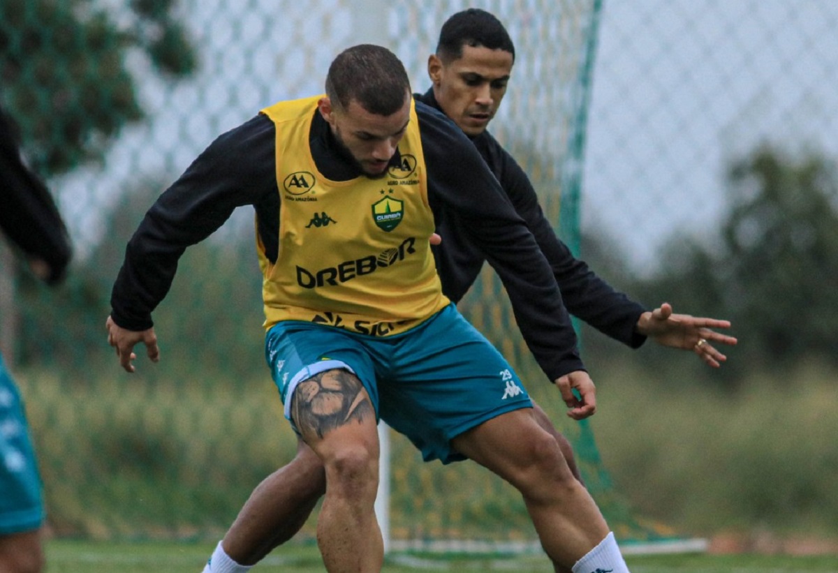 Onde assistir Cuiabá x Fortaleza ao vivo - Campeonato Brasileiro neste domingo (16/06/2024). Foto: AssCom Dourado