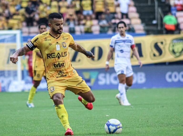 Onde assistir Operário-PR x Amazonas ao vivo - Campeonato Brasileiro Série B nesta segunda-feira (03/06/2024). Foto: @joaonormandoc / AMFC