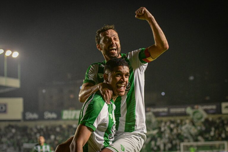 Onde assistir Bahia x Juventude ao vivo - Brasileirão nesta quinta-feira (04/07/2024). Foto: Nathan Bizotto/ECJ