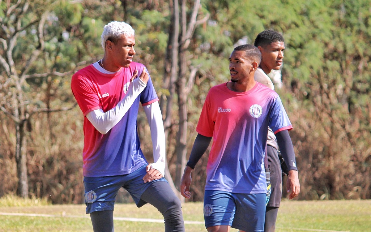 Onde assistir São-Carlense x Rio Claro ao vivo - Copa Paulista neste sábado (20/07/2024). Foto: Divulgação São-Carlense