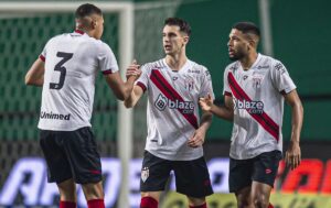 Onde assistir Flamengo x Atlético-GO ao vivo - Brasileirão neste domingo (28/07/2024). Foto: Anderson Lira/Atlético-GO