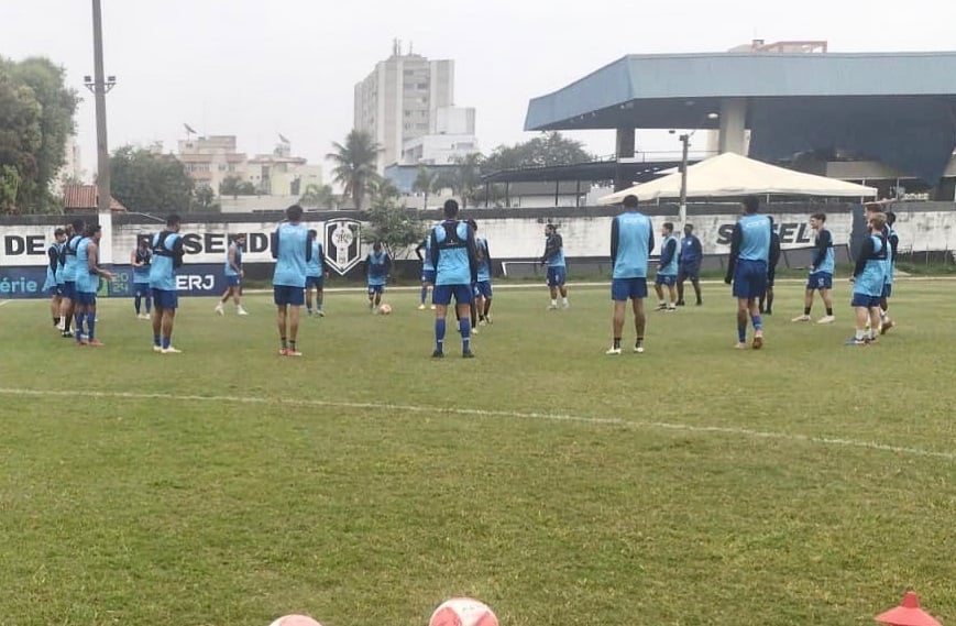 Onde assistir Resende x Audax-RJ ao vivo - Taça Santos Dumont nesta quarta-feira (24/07/2024). Foto: Divulgação Resende