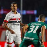 Onde assistir São Paulo x Vitória ao vivo - Brasileirão neste domingo (25/08/2024). Foto: Rubens Chiri/SPFC