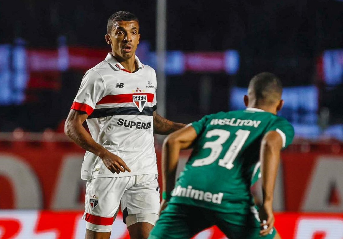 Onde assistir São Paulo x Vitória ao vivo - Brasileirão neste domingo (25/08/2024). Foto: Rubens Chiri/SPFC