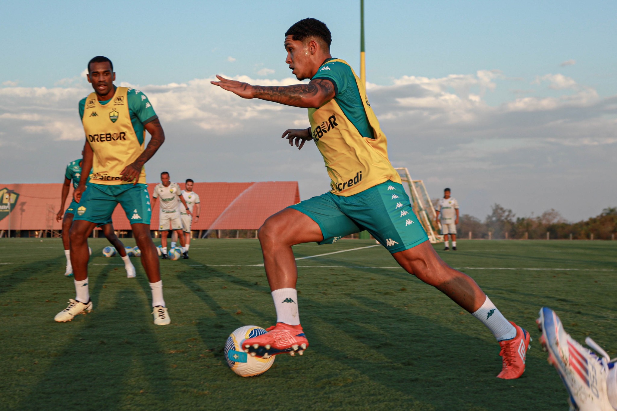 Cuiabá tem 37,36% de chances de ser rebaixado à Série B; confira. Foto: AssCom Dourado