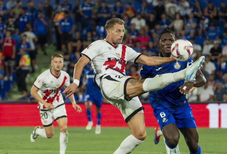 Onde assistir Rayo Vallecano x Osasuna ao vivo - La Liga nesta segunda-feira (16/09/2024). Foto: Divulgação Rayo Vallecano