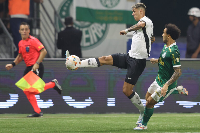 O Cruzeiro encara o Boca Juniors na noite desta quinta-feira (22), a partir das 21h30, no estádio do Mineirão, em Belo Horizonte. Esse será o jogo de volta das oitavas de final da Copa Sul-Americana.. Foto: Vitor Silva/BFR