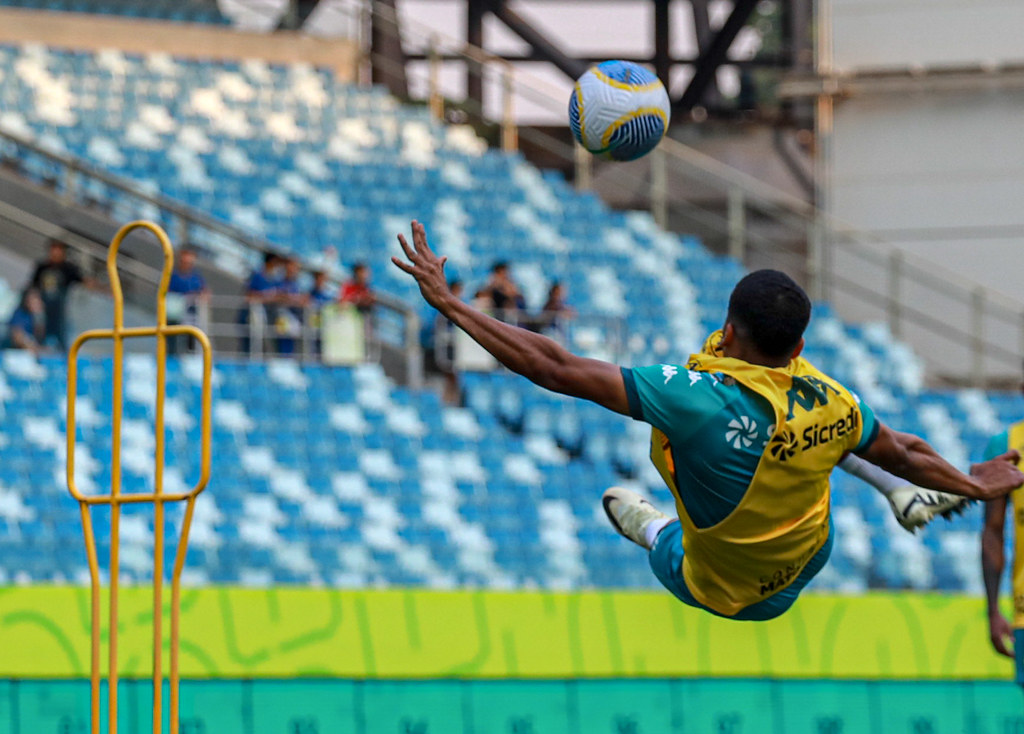 Onde assistir Cuiabá x Criciúma ao vivo - Brasileirão neste sábado (31/08/2024). Foto: AssCom Dourado