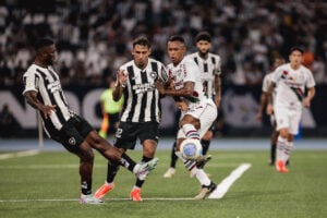 Onde assistir Fluminense x Botafogo ao vivo - Brasileirão neste sábado (21/09/2024). Foto: Lucas Merçon/FFC