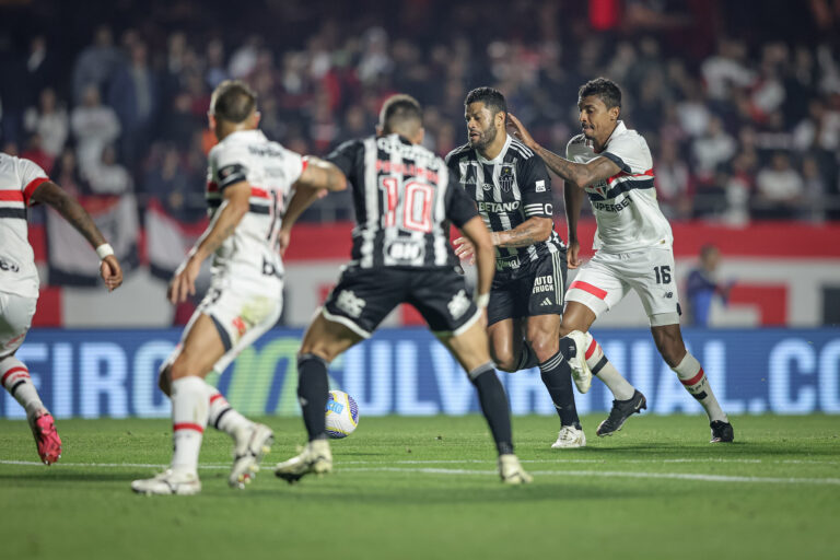 Onde assistir Atlético-MG x São Paulo ao vivo - Copa do Brasil nesta quinta-feira (12/09/2024). Imagem: Pedro Souza/Atlético