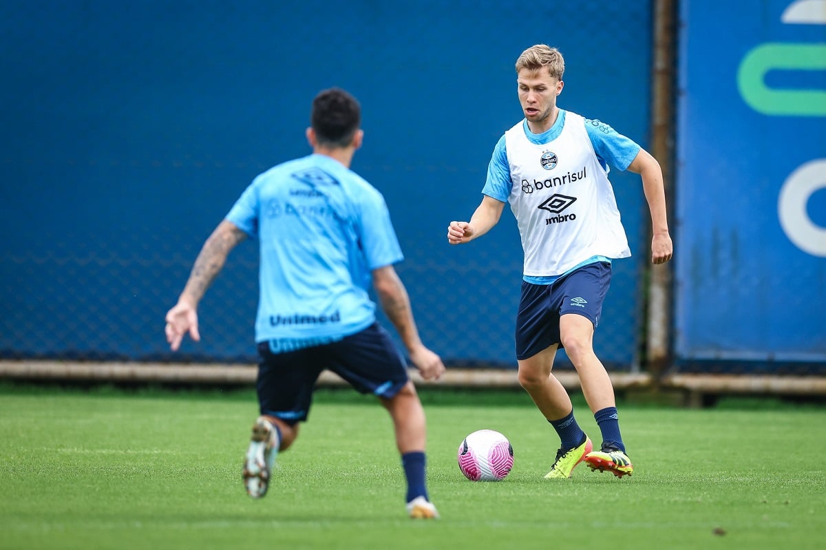 Onde assistir Grêmio x Fortaleza ao vivo - Brasileirão nesta sexta-feira (04/10/2024); Imagem: Lucas Uebel/GFBPA