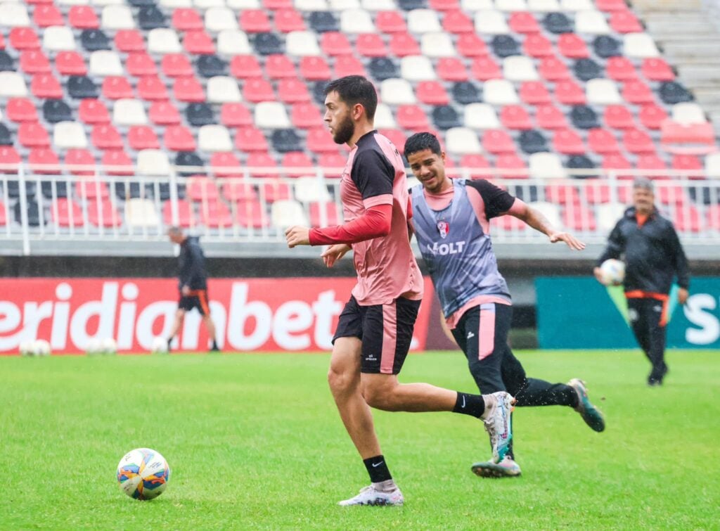 Onde assistir Chapecoense x Joinville ao vivo - Copa Santa Catarina neste domingo (13/10/2024). Imagem: @gustavomejiaqn // JEC