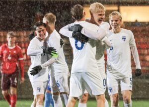 Onde assistir Finlândia x Inglaterra ao vivo - Liga das Nações B neste domingo (13/10/2024). Imagem: Associação Finlandesa de Futebol