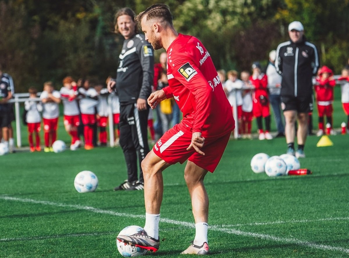 Onde assistir Mainz x Borussia Mönchengladbach ao vivo - Bundesliga nesta sexta-feira (25/10/2024). Imagem: Divulgação Mainz 05