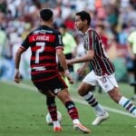 Onde assistir Flamengo x Fluminense ao vivo - Brasileirão nesta quinta-feira (17/10/2024). Imagem: Lucas Merçon/FFC