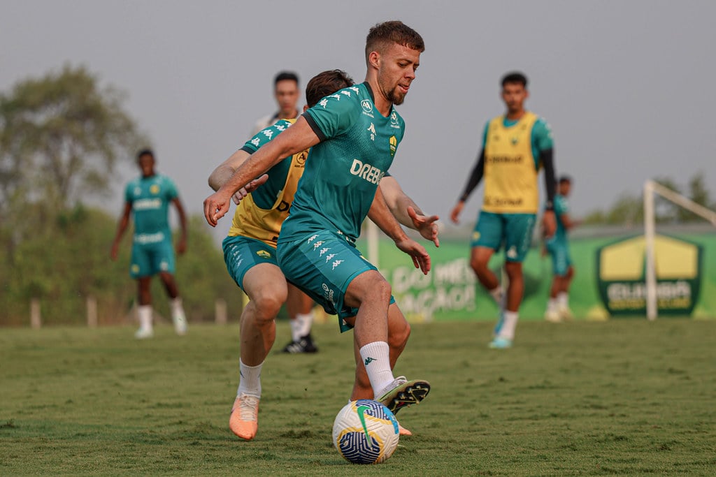 Onde assistir Cuiabá x São Paulo ao vivo - Brasileirão neste sábado (05/10/2024). Imagem: AssCom Dourado