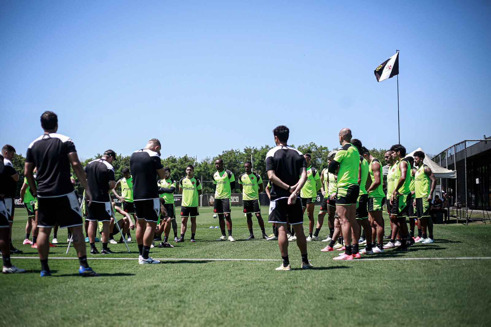 Onde assistir Vasco x Cuiabá ao vivo - Brasileirão nesta quinta-feira (24/10/2024). Imagem: Matheus Lima/CR Vasco