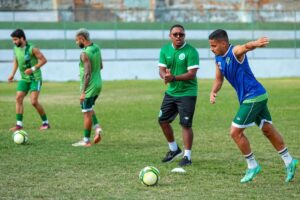 Onde assistir América-PE x Sete de Setembro-PE ao vivo - Pernambucano Série A-3 nesta terça-feira (08/10/2024). Imagem: @ricardoonigro/América