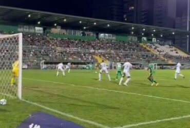 Lance de Chapecoense x Goiás. Imagem: Reprodução