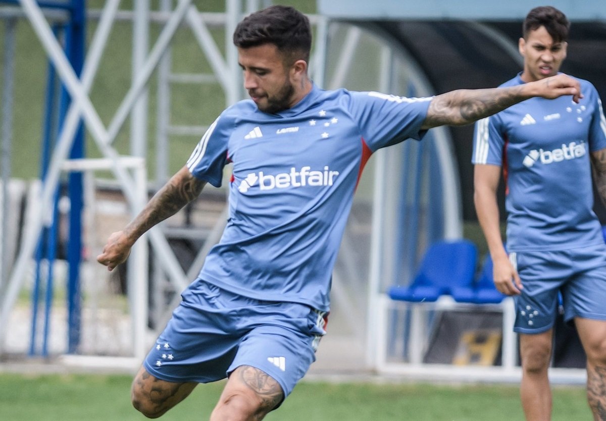 Onde assistir Cruzeiro x Flamengo ao vivo - Brasileirão - nesta quarta-feira (06/11/2024). Imagem: Gustavo Aleixo/Cruzeiro