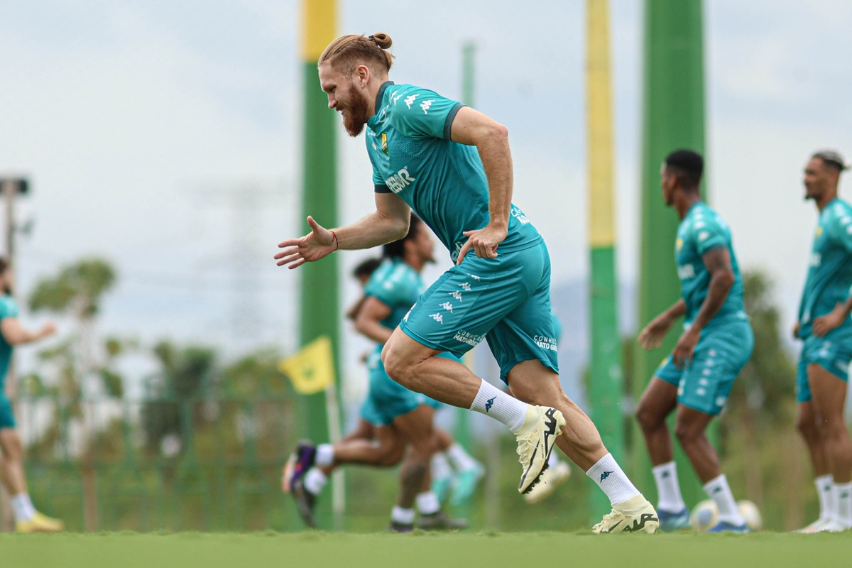 Onde assistir Botafogo x Cuiabá ao vivo - Brasileirão neste sábado (09/11/2024), Imagem: AssCom/Dourado