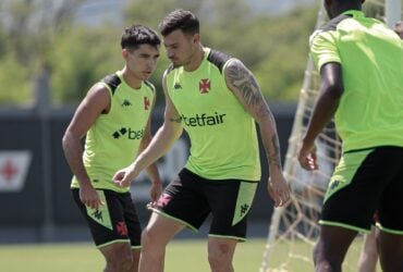 Onde assistir Cuiabá x Vasco ao vivo - Brasileirão neste domingo (08/12/2024). Imagem: Matheus Lima/CR Vasco