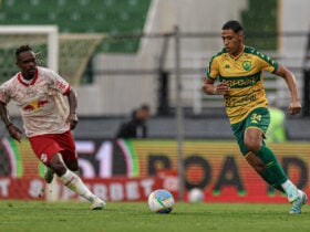 Onde assistir Atlético-GO x Bragantino ao vivo - Brasileirão neste sábado (09/11/2024). Imagem: AssCom Dourado